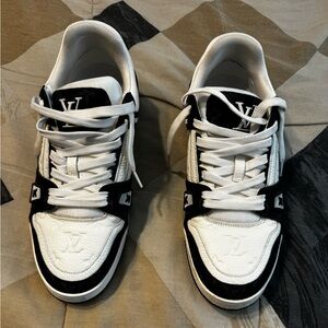 Louis vuitton trainers black and white